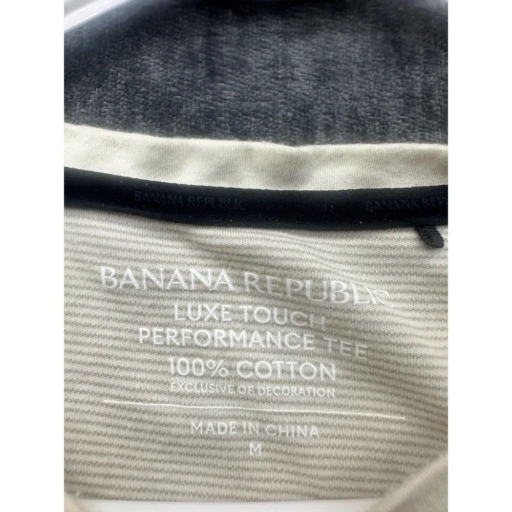 Banana Republic Luxe Touch Performance Tee Men Medium Beige 100% Cotton Crewneck
